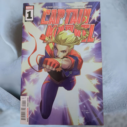 CAPTAIN MARVEL #1 - STEPHEN SEGOVIA - REGULAR (2023)