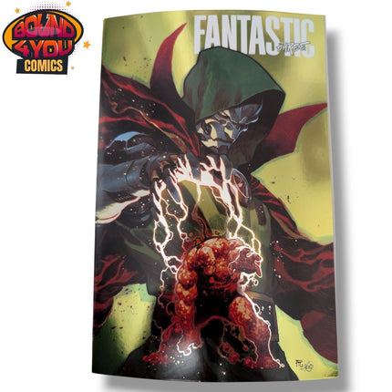 Fantastic Four #30 - Dike Ruan - Foil Variant (2025)