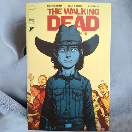 THE WALKING DEAD DELUXE #71 - DAVID FINCH - REGULAR (2023)