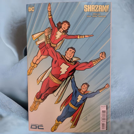 SHAZAM #4 - CHRIS SAMNEE VARIANT (2023)