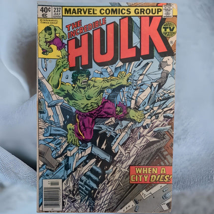 The Incredible Hulk #237 Newsstand Edition - 1979 Marvel Comics
