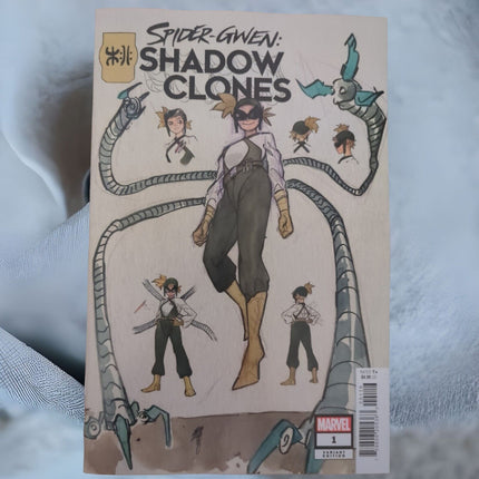 SPIDER-GWEN: SHADOW CLONES #1 1:10 MOMOKO DESIGN VARIANT 2023