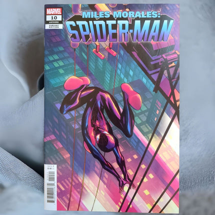 MILES MORALES: SPIDER-MAN #11 - FEDERICO VICENTINI - REGULAR (2023)